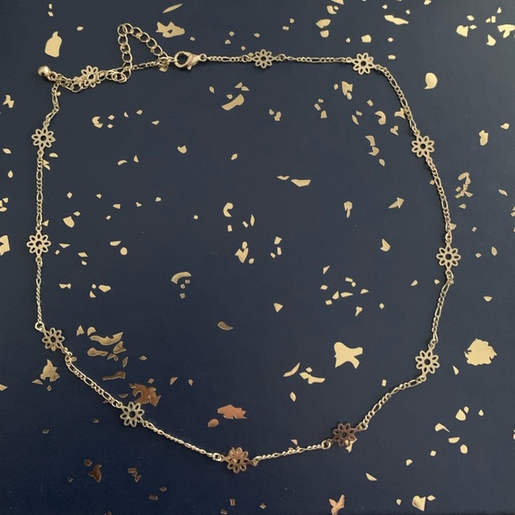 Gold Plated Flower Necklace - Picture 5 of 5